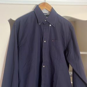 MEDIUM TOMMY HILFIGER BUTTON DOWN
